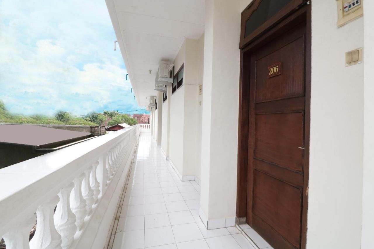 Spot On 2426 Hotel Aget Jaya II Denpasar Exterior foto